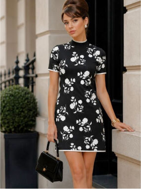Ellen Tracy NWT Black Floral Short Sleeve Mini Sweater Dress Sz XS